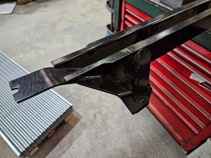 Type 25 Rear Inner Trailing Arm Mount Bracket - Right