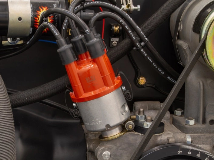 CSP Pacemaker Distributor - Vacuum Advance With Black Body And Red Cap