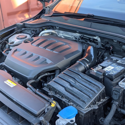 G8 Black Ramair Silicone Intake Hose - 2.0 TSI (GTi)