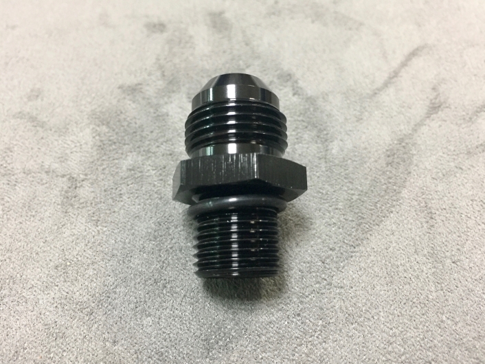 AN8 to M16 X 1.5mm Port Adapter In Black With O Ring